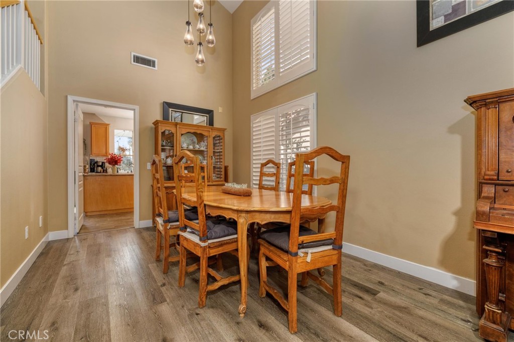 19344 Kilfinan Street Porter Ranch, CA 91326 - Photo 7 of 31 Dining Area