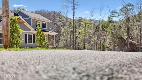 $759,000 | 330 Rainbow Circle, Townsend, TN 37882