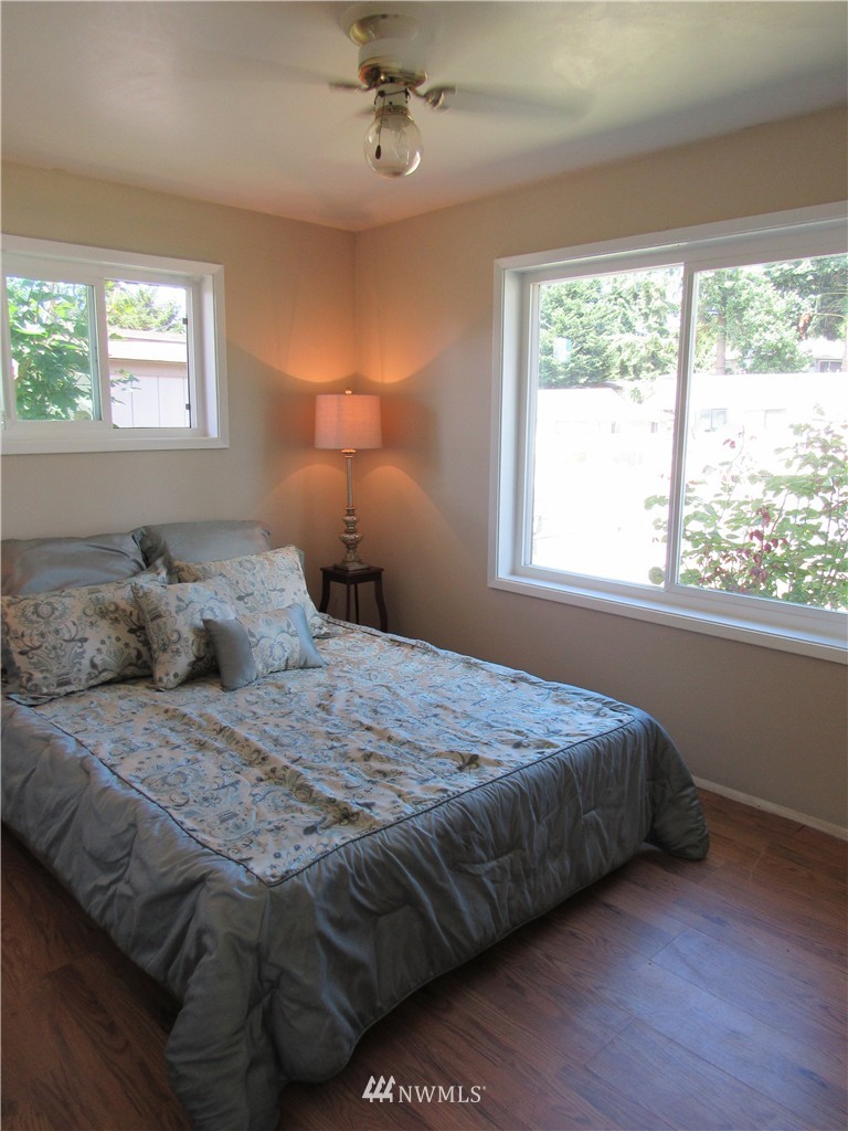 3525 Northeast 7th Place Renton, WA 98056 - Photo 10 of 15