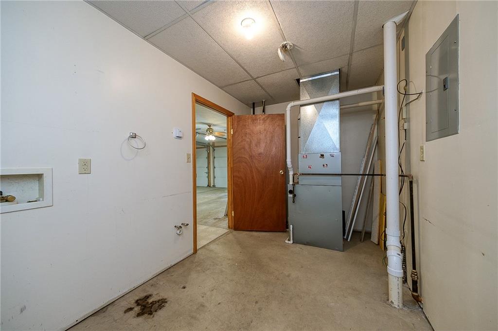 393 Freeport Road Butler, PA 16002 - Photo 33 of 43