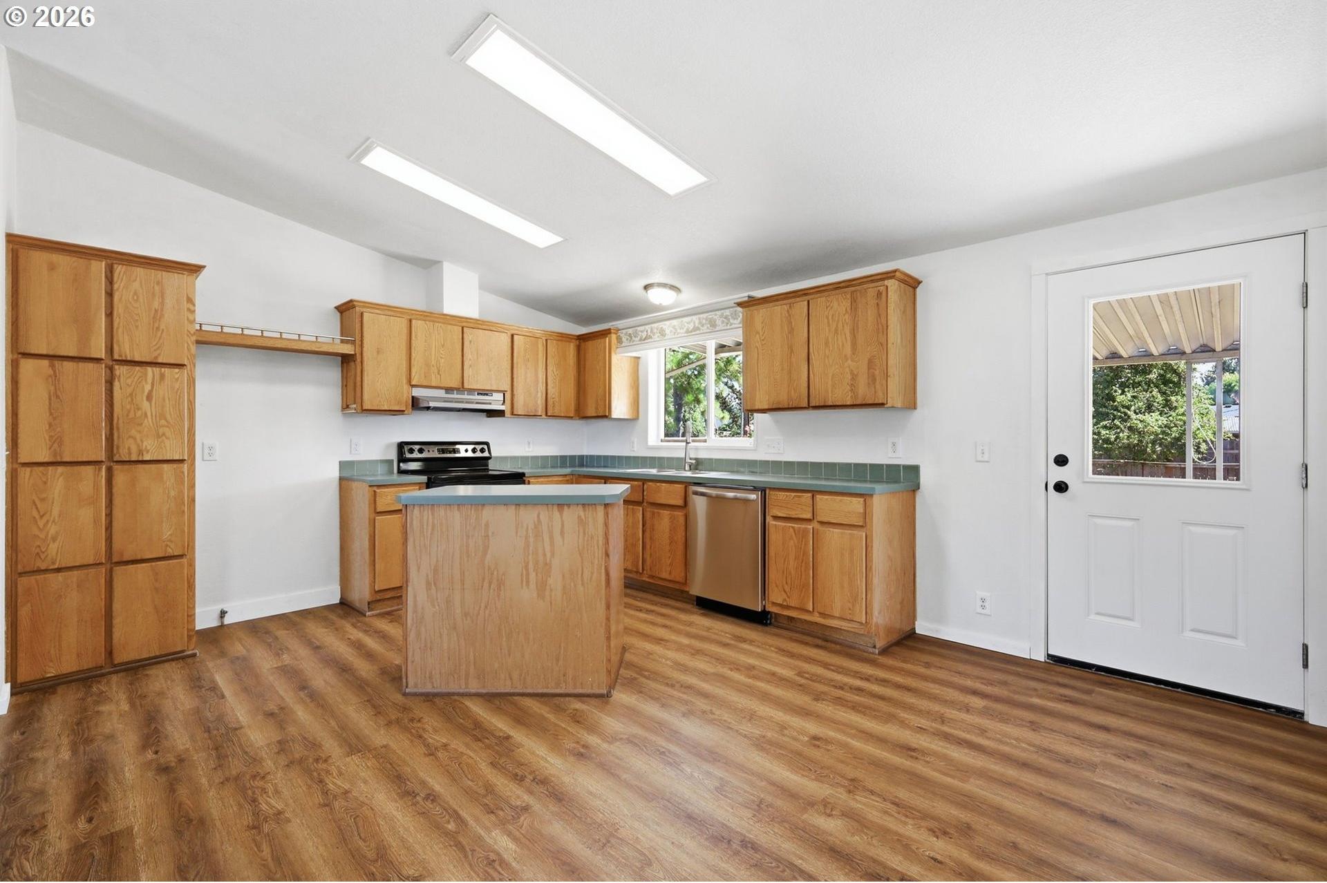 825 19th Street Springfield, OR 97477 - Photo 13 of 44 Gallery Image 13