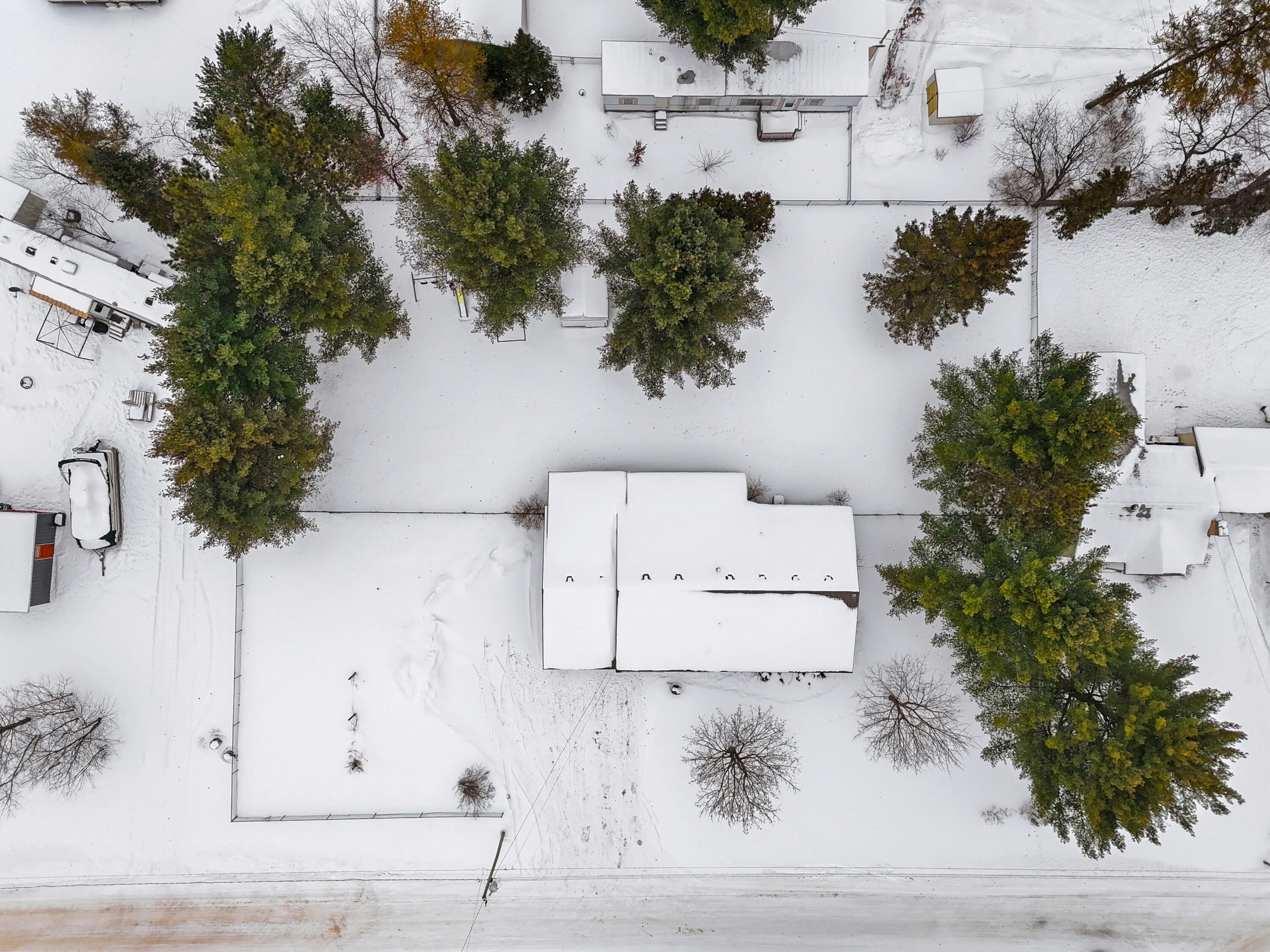 9809 Sutherby Road St. Helen, MI 48656 - Photo 39 of 40 DJI_20251124060058_0227_D