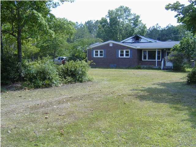 705 Calestown Road Bonneau, SC 29431 - Photo 1 of 5 Primary Photo