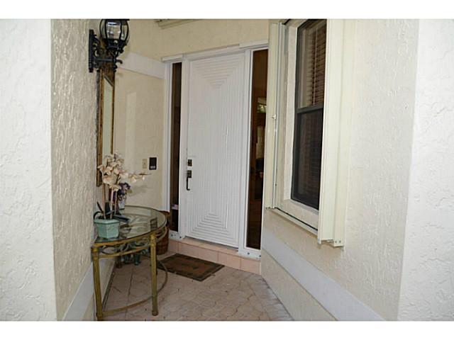 17064 Ryton Lane Boca Raton, FL 33496 - Photo 8 of 23 a living room with furniture