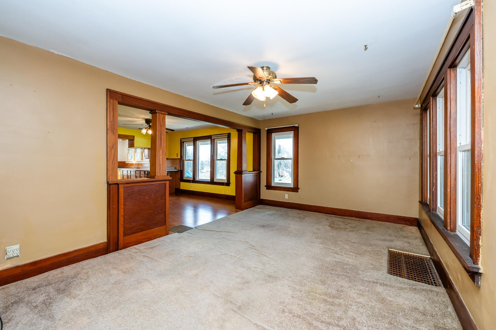 1294 West Glendora Road Buchanan, MI 49107 - Photo 12 of 32 Living Room