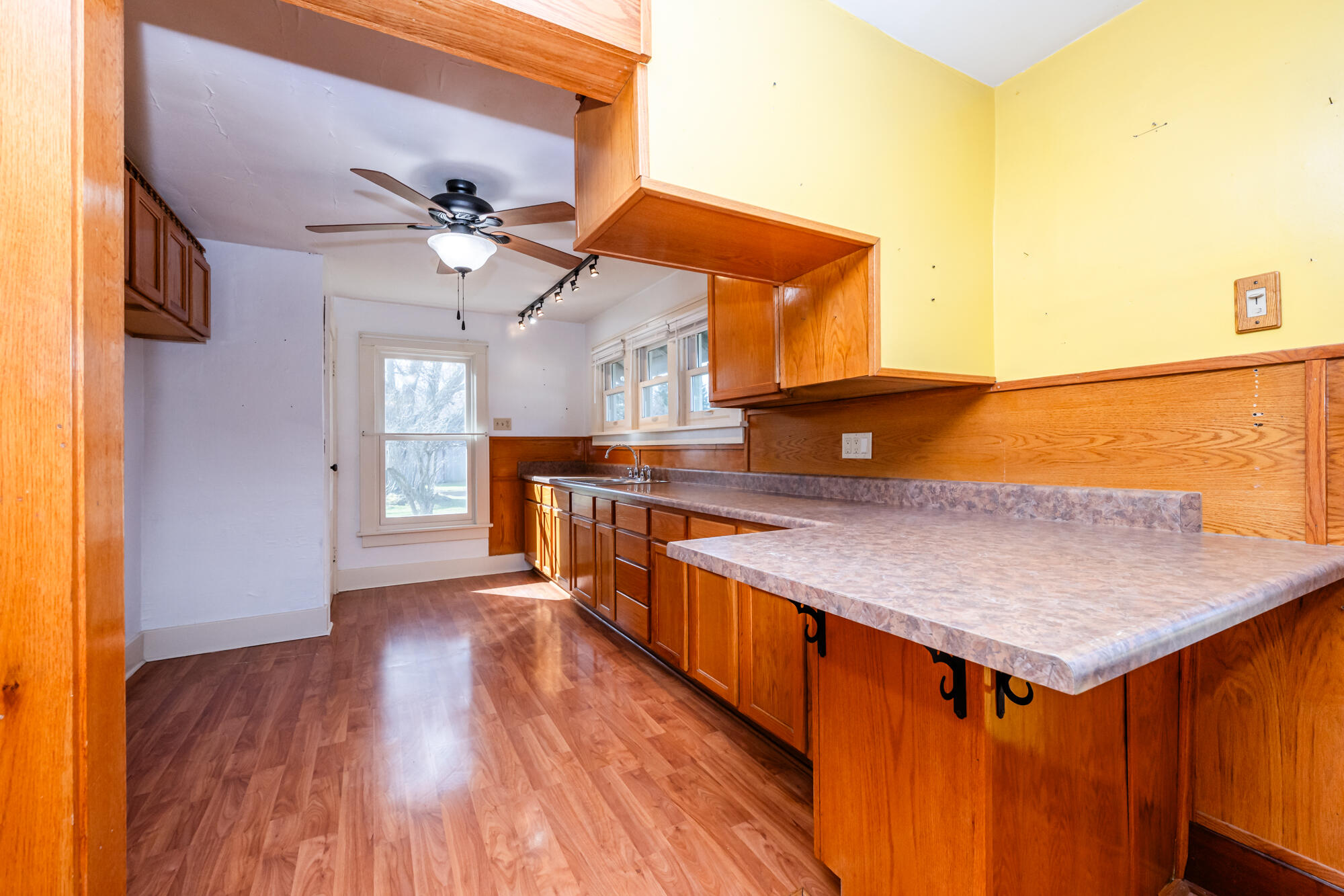 1294 West Glendora Road Buchanan, MI 49107 - Photo 17 of 32 Kitchen