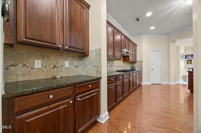 $819,900 | 712 Pierside Drive, Cary, NC 27519