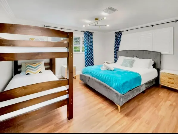 $7,500 | 5940 Northeast 22nd Avenue, Fort Lauderdale, FL 33308