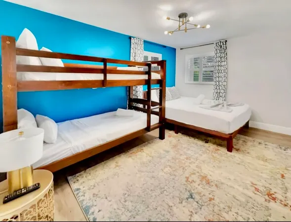 $7,500 | 5940 Northeast 22nd Avenue, Fort Lauderdale, FL 33308