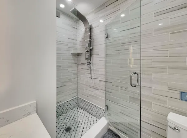 $7,500 | 5940 Northeast 22nd Avenue, Fort Lauderdale, FL 33308