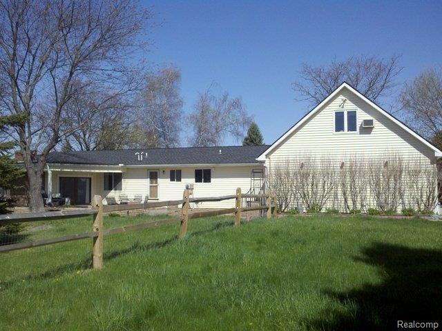 3696 Swarthout Road Pinckney, MI 48169 - Photo 4 of 20 Back of home.jpg