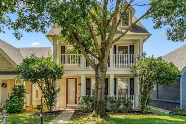 $395,000 | 275 Island Village Drive, Memphis, TN 38103