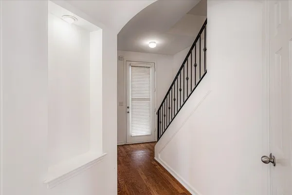 a view of an empty walk in closet