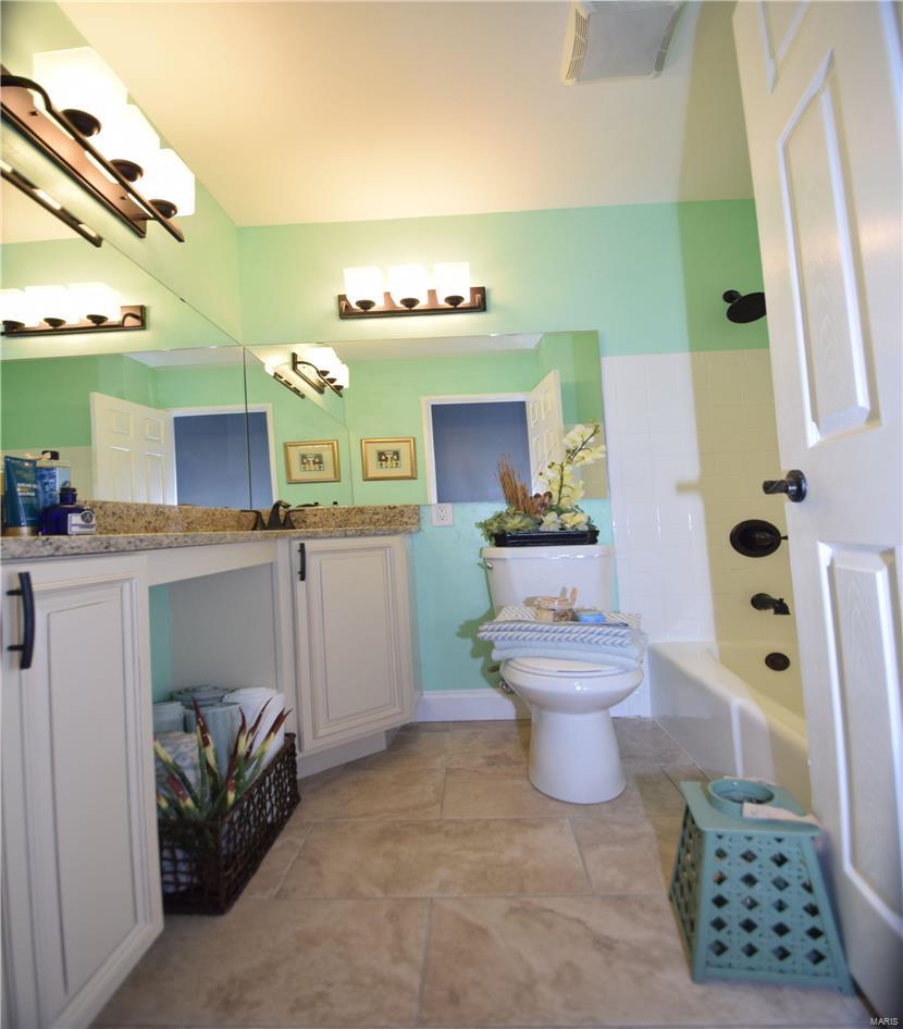 4945 Mattis Road St. Louis, MO 63128 - Photo 12 of 16 Gallery Image 12