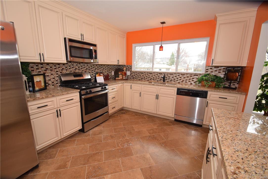 4945 Mattis Road St. Louis, MO 63128 - Photo 3 of 16 Gallery Image 3