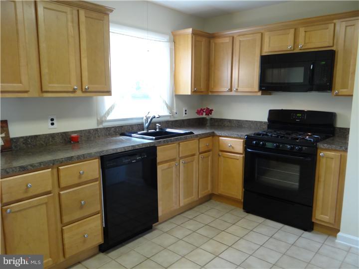 101 South Brownleaf Road Newark, DE 19713 - Photo 3 of 12