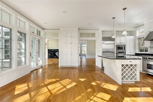 $5,995,000 | 9 Ocean Lawn Lane, Newport, RI 02840