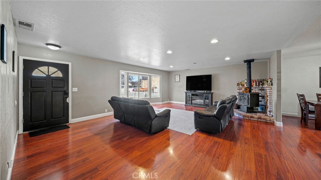 18825 Horseshoe Road Hidden Valley Lake, CA 95467 - Photo 3 of 17