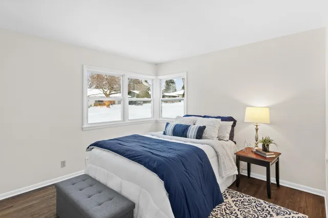 $379,900 | 3933 Edgewood Avenue North, Crystal, MN 55427