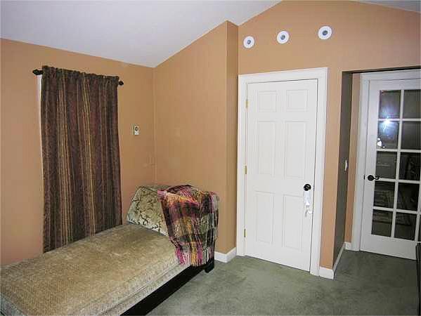 111 Hoover Road Needham, MA 02494 - Photo 22 of 28 a bedroom with a bed and a window