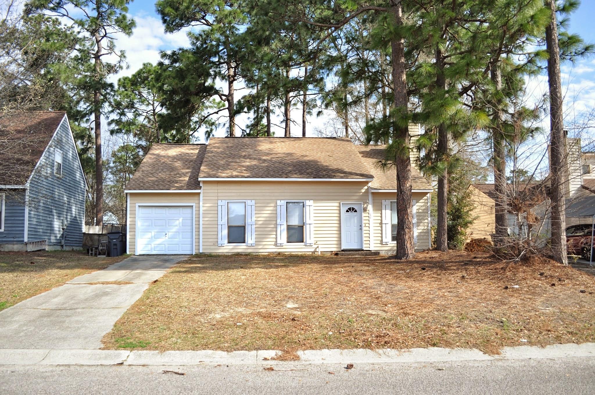134 Traders Station Road Summerville, SC 29486 - Photo 1 of 17 DSC_0393.JPG