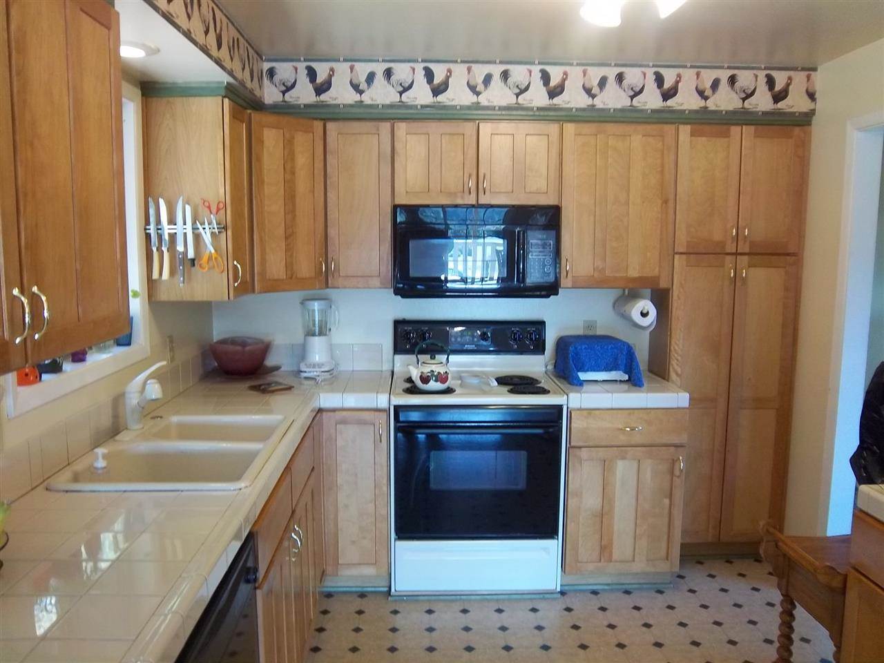 1221 Camden Road Elk, WA 99009 - Photo 2 of 20 Gallery Image 2
