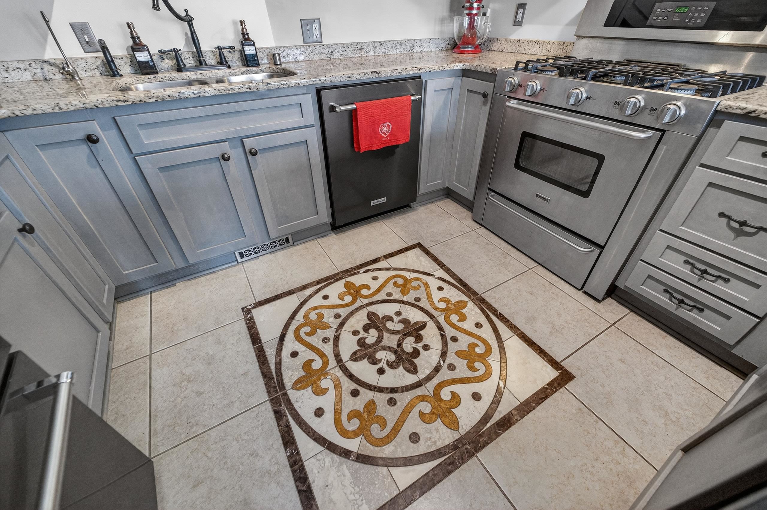 7115 Spring Hill Drive Middleton, WI 53562 - Photo 12 of 58