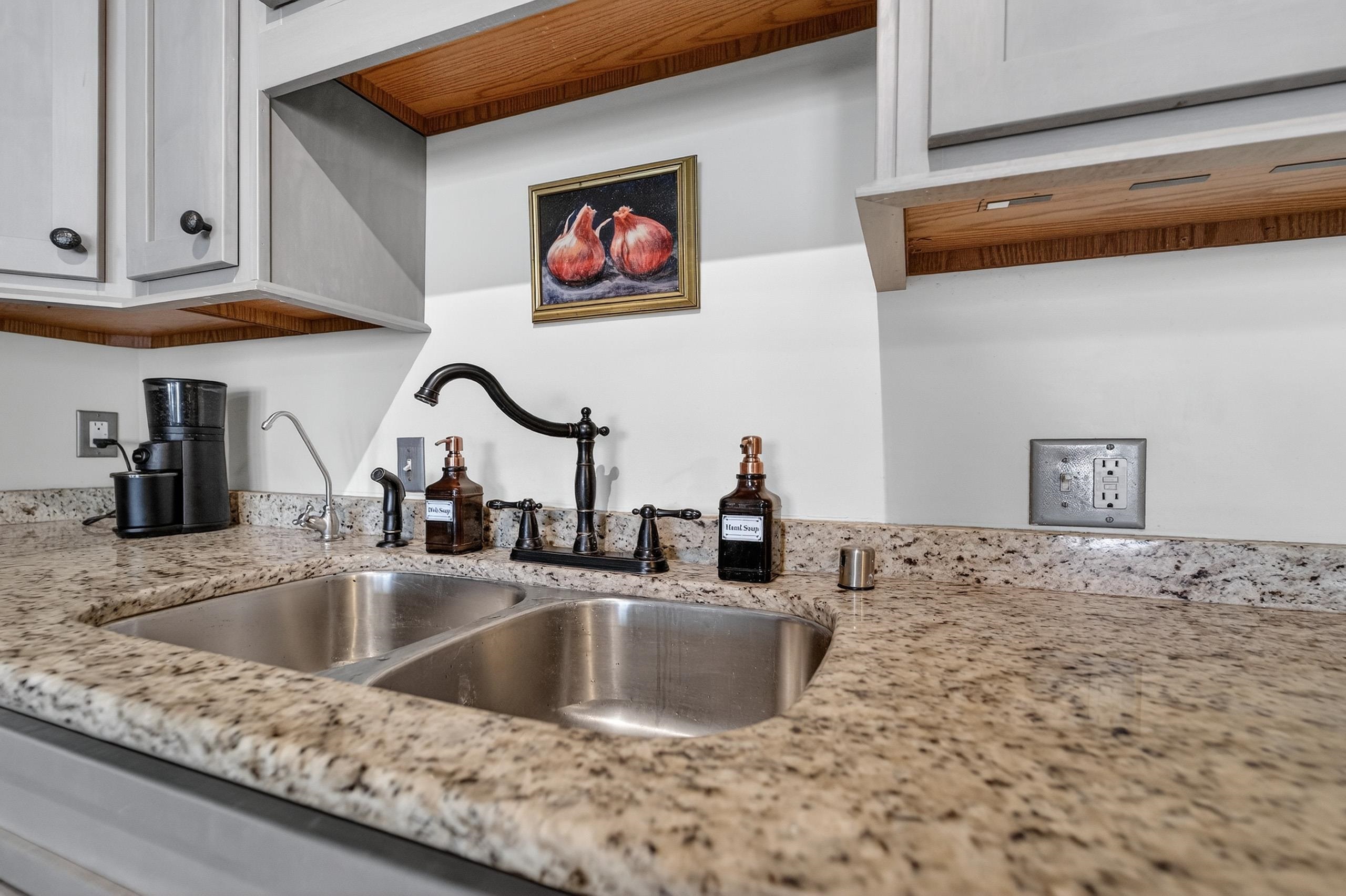 7115 Spring Hill Drive Middleton, WI 53562 - Photo 19 of 58