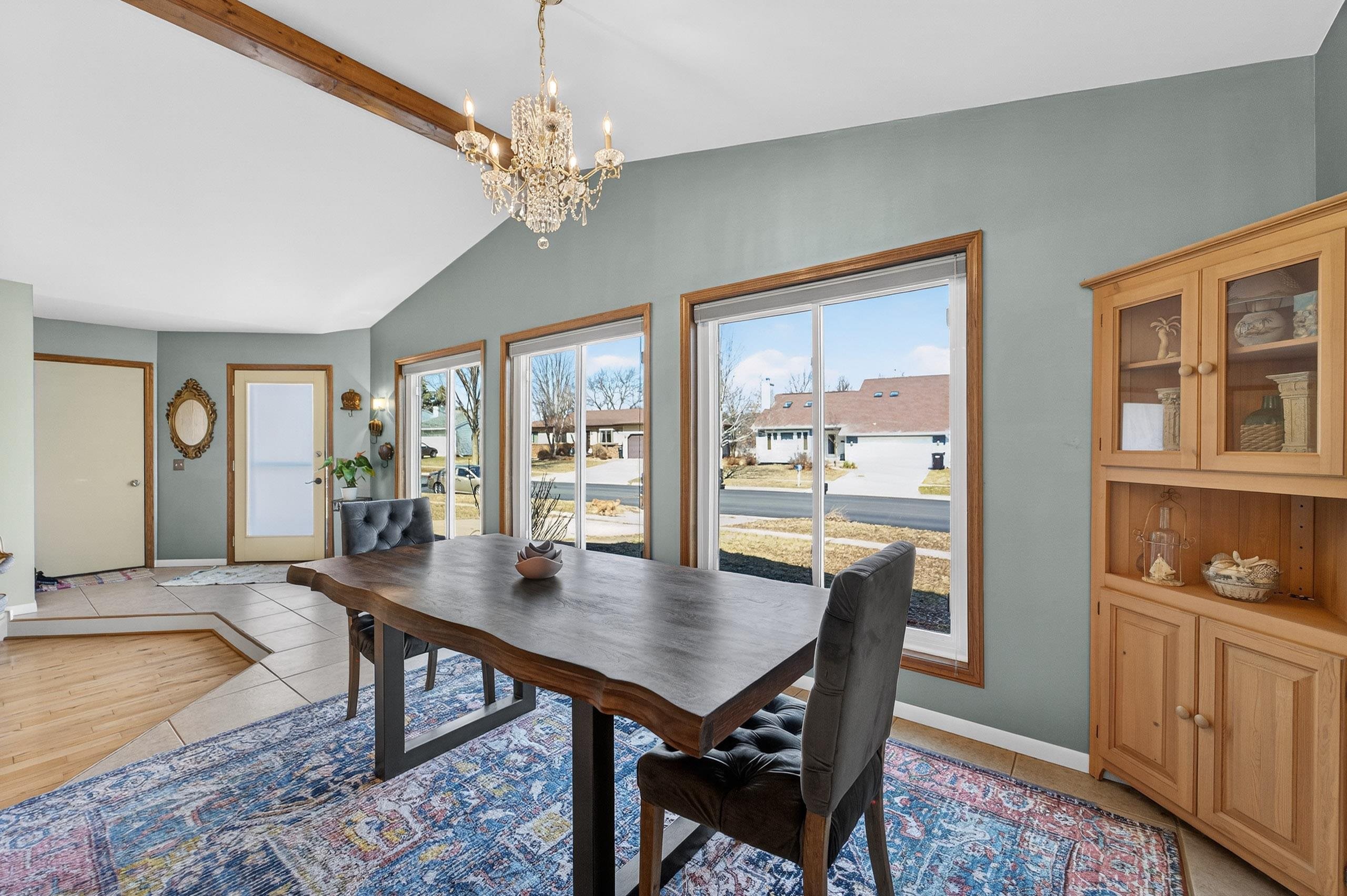 7115 Spring Hill Drive Middleton, WI 53562 - Photo 10 of 58