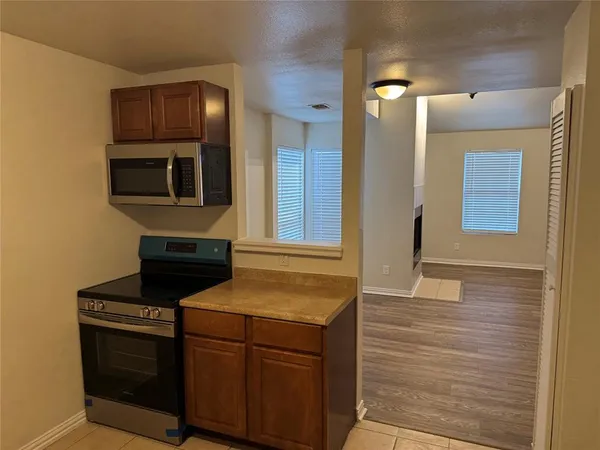 $3,100 | 4301 Munger Avenue, Dallas, TX 75204