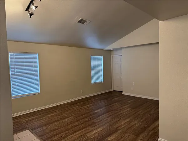 $3,100 | 4301 Munger Avenue, Dallas, TX 75204