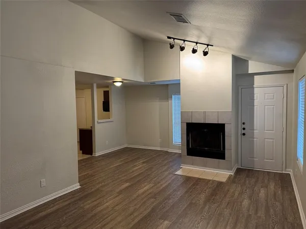 $3,100 | 4301 Munger Avenue, Dallas, TX 75204