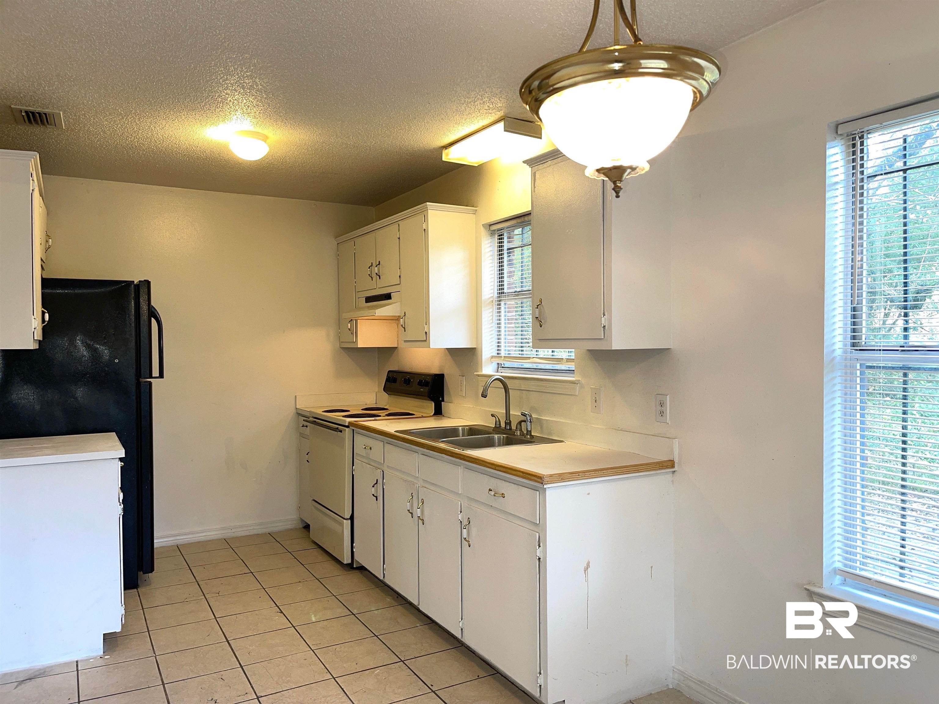 1756 Sligo Street Mobile, AL 36605 - Photo 5 of 27