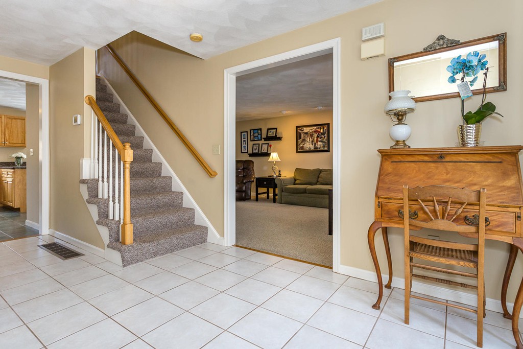 49 Sparrow Road Stoughton, MA 02072 - Photo 4 of 29 Gallery Image 4
