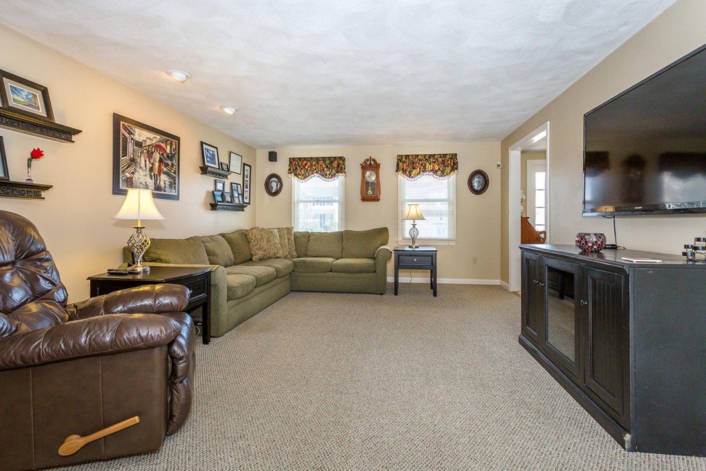49 Sparrow Road Stoughton, MA 02072 - Photo 6 of 29 Gallery Image 6