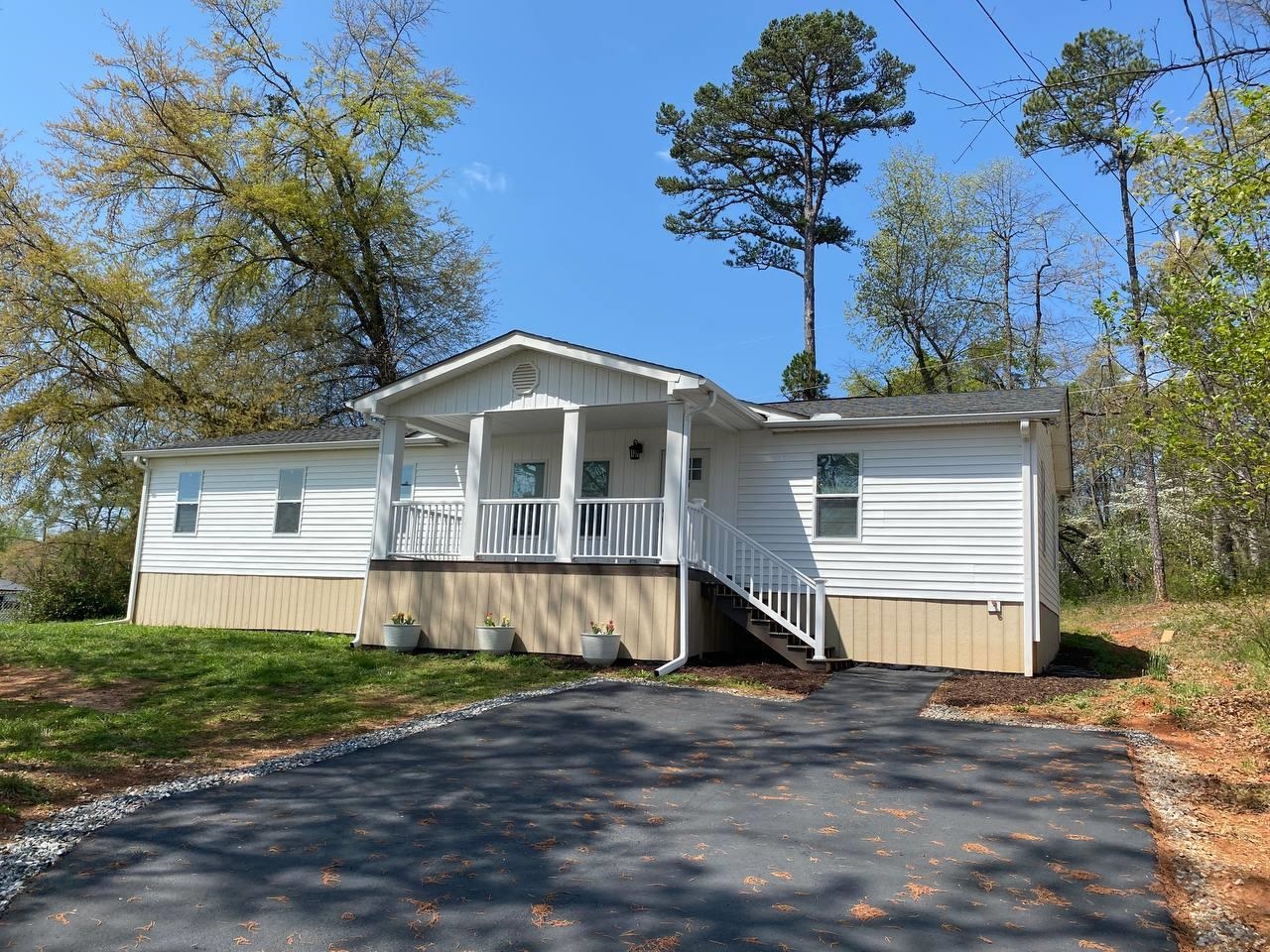521 Park Street Inman, SC 29349 - Photo 1 of 32 Gallery Image 1