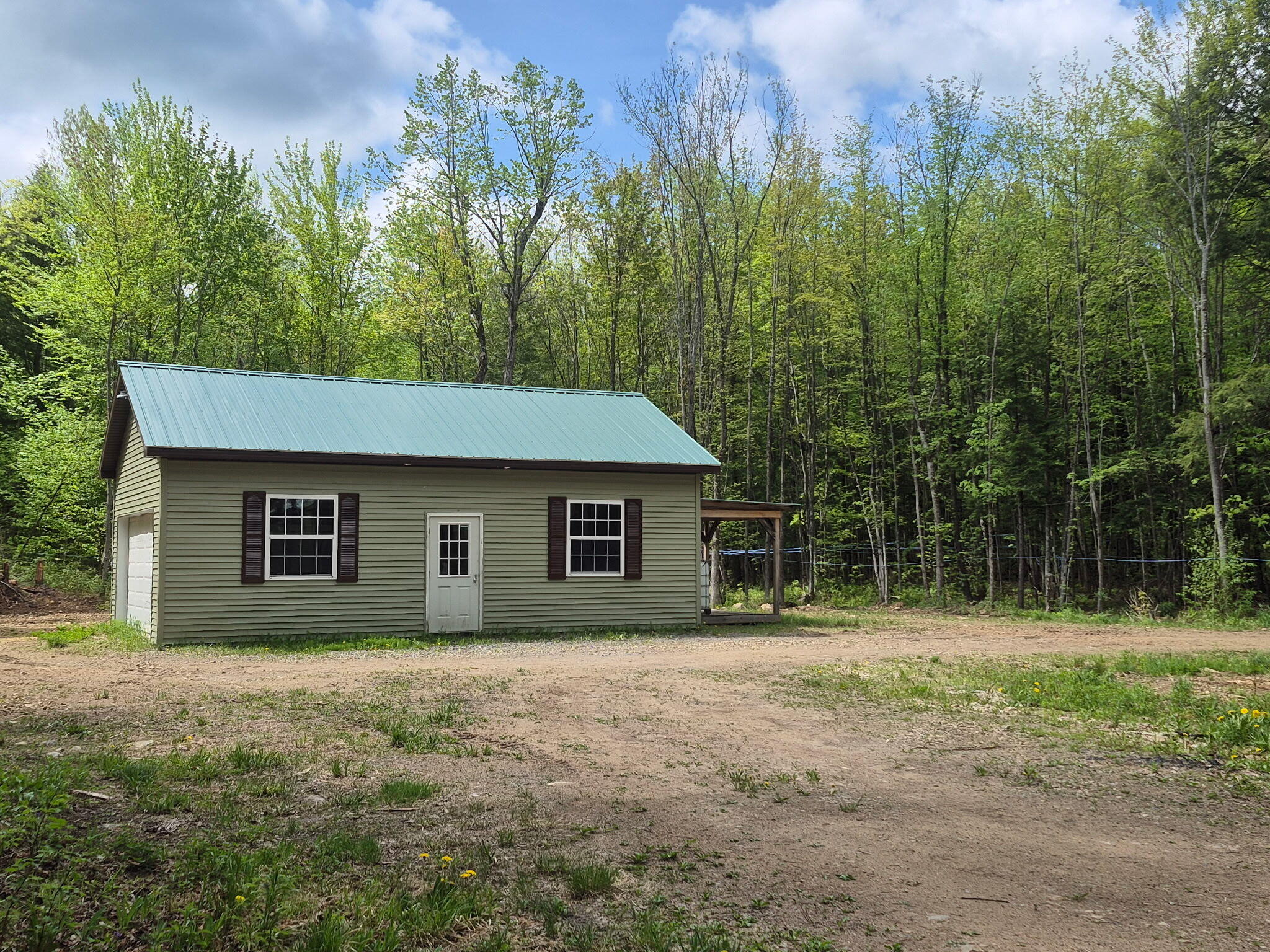 813 Bush Road Mooers Forks, NY 12959 - Photo 3 of 18 1000007456