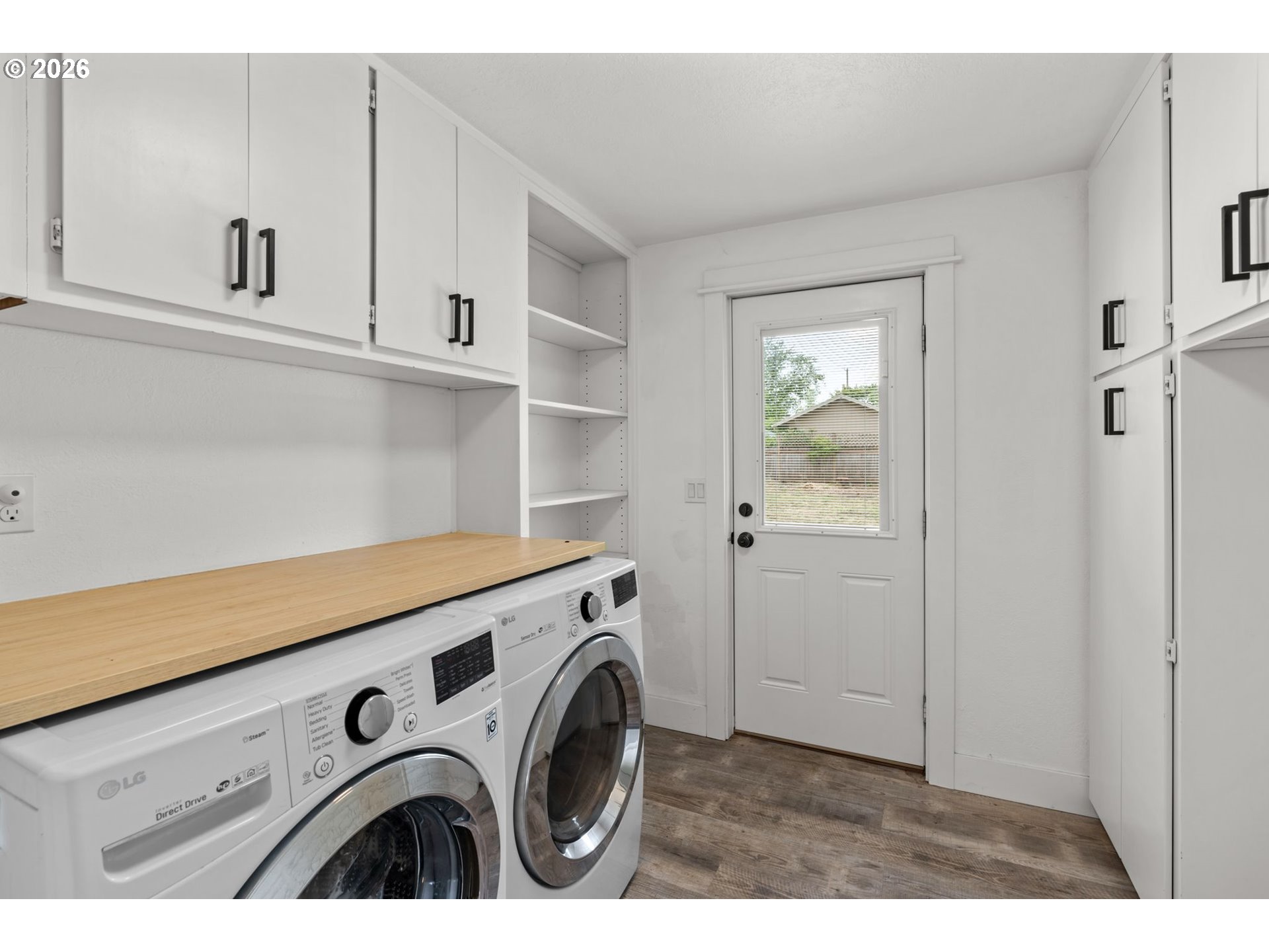 855 Calvin Street Eugene, OR 97401 - Photo 15 of 24 Laundry