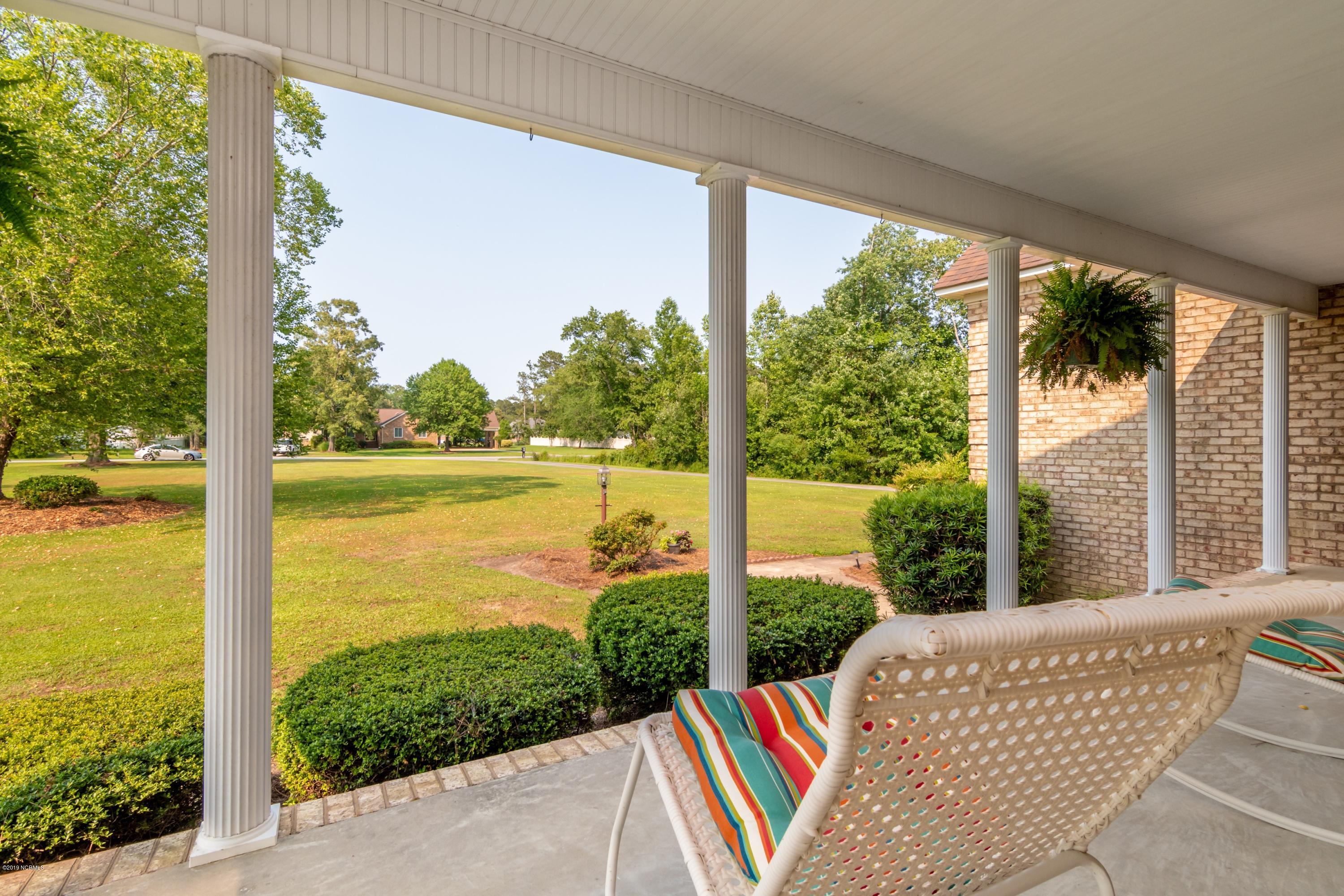 109 Raccoon Run Washington, NC 27889 - Photo 11 of 41 011 front porch view