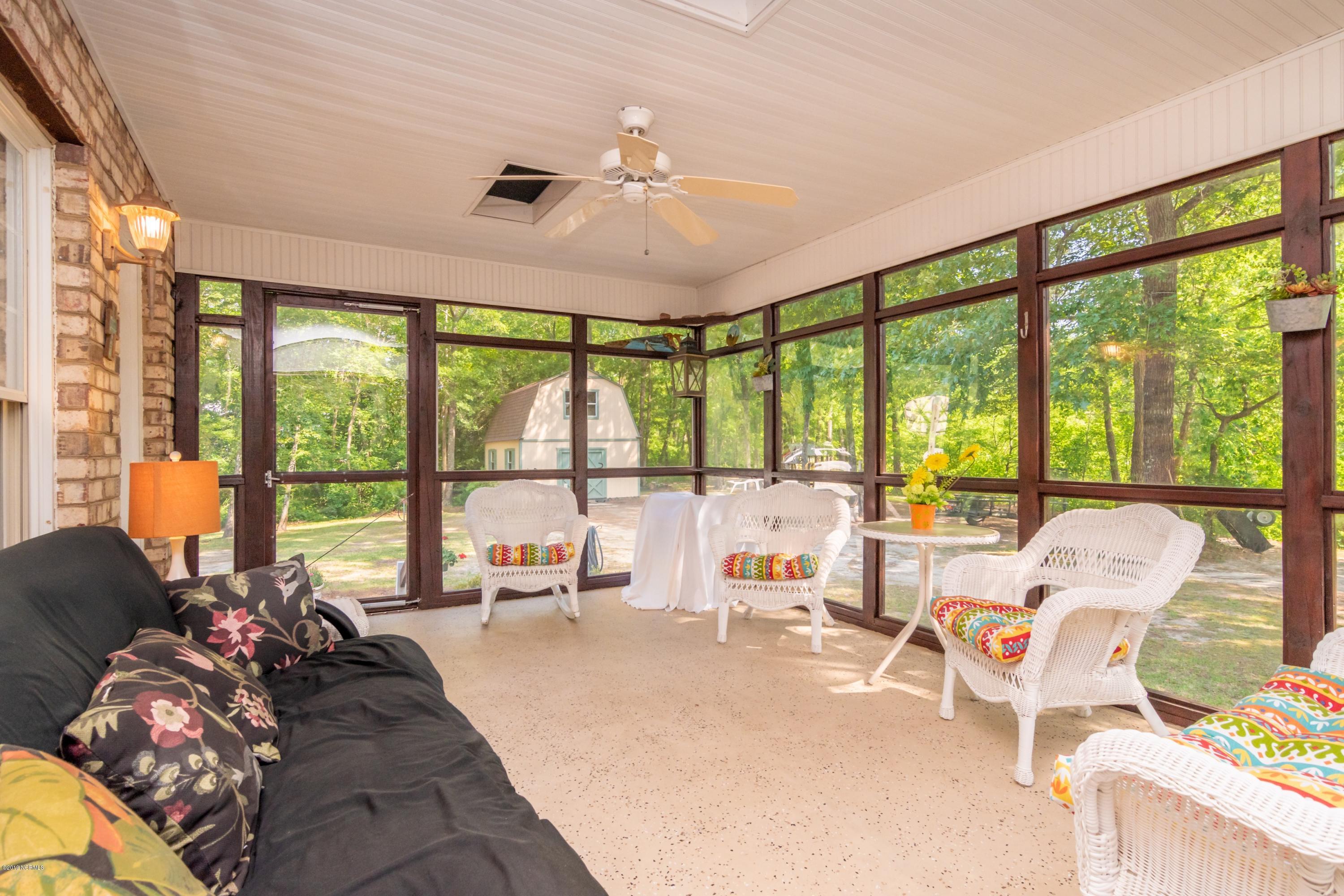 109 Raccoon Run Washington, NC 27889 - Photo 20 of 41 020 sunroom view