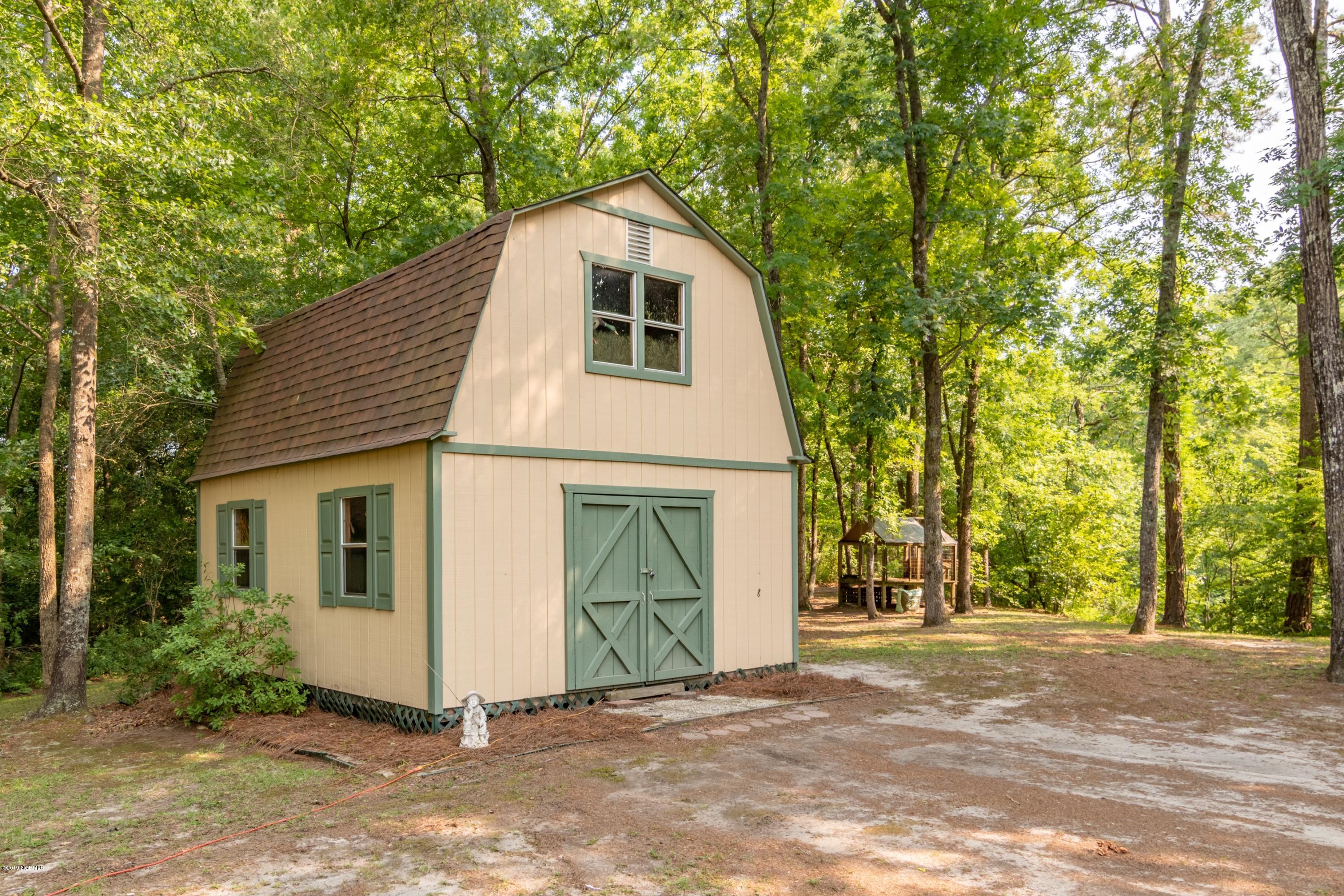 109 Raccoon Run Washington, NC 27889 - Photo 8 of 41 008 storage barn