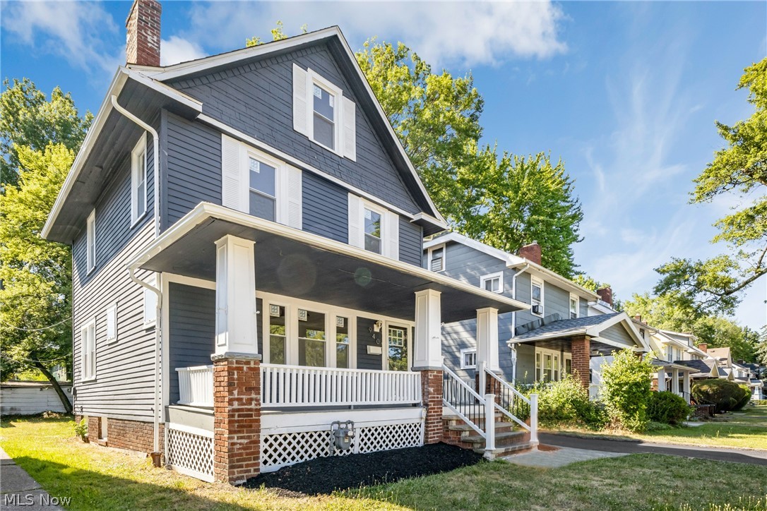 940 Nela View Road Cleveland Heights, OH 44112 - Photo 2 of 32