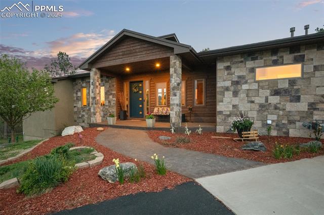 3911 Roberts Ridge Place Monument, CO 80132 - Photo 4 of 50 Gallery Image 4