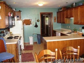 1825 Hunter Ridge Drive Springfield, IL 62704 - Photo 5 of 8 Gallery Image 5