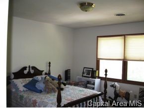 1825 Hunter Ridge Drive Springfield, IL 62704 - Photo 7 of 8 Gallery Image 7
