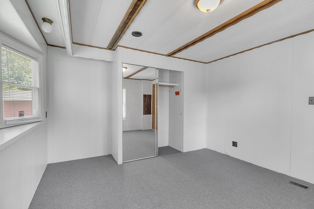 46 Contessa Lane Springfield, MA 01119 - Photo 19 of 25 a view of small space