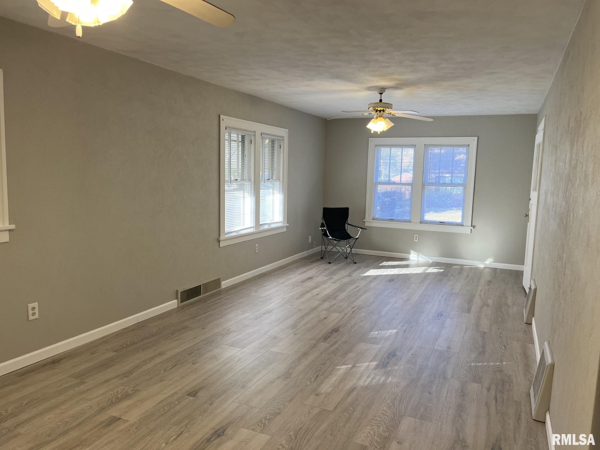 1416 State Street Pekin, IL 61554 - Photo 5 of 19 Gallery Image 5