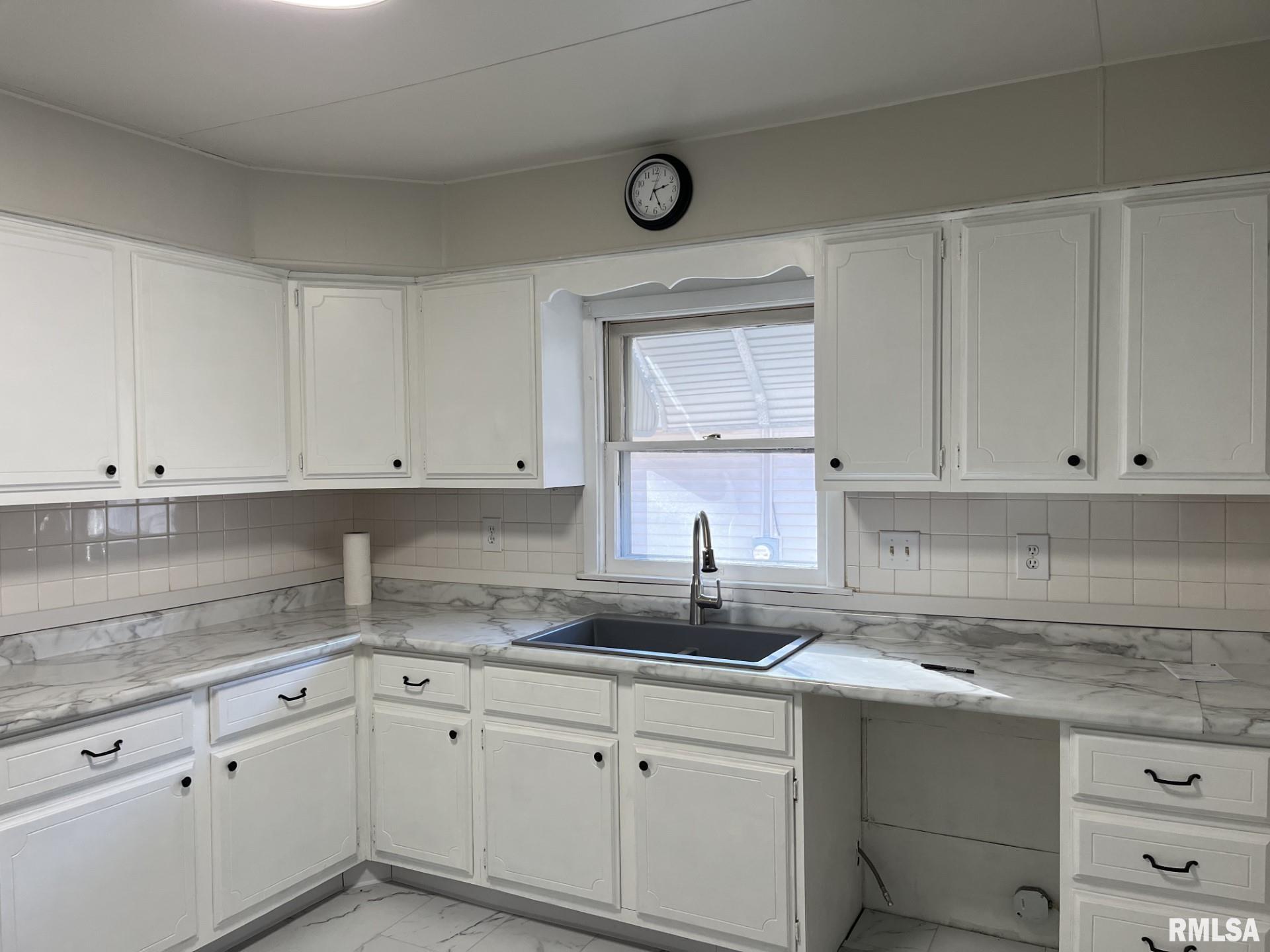 1416 State Street Pekin, IL 61554 - Photo 7 of 19 Gallery Image 7