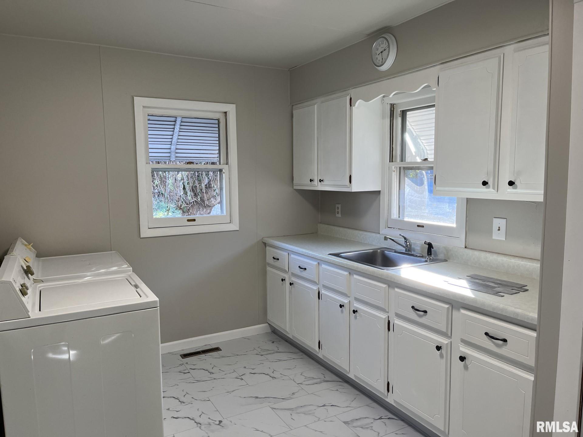 1416 State Street Pekin, IL 61554 - Photo 8 of 19 Gallery Image 8