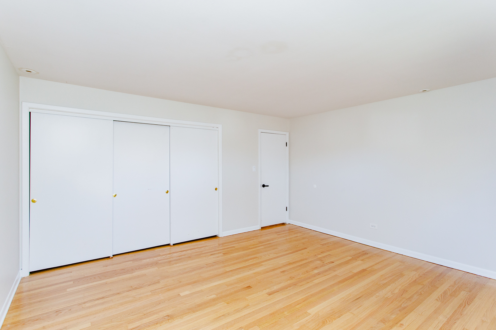 1503 Executive Lane Glenview, IL 60026 - Photo 23 of 40 a view of empty room